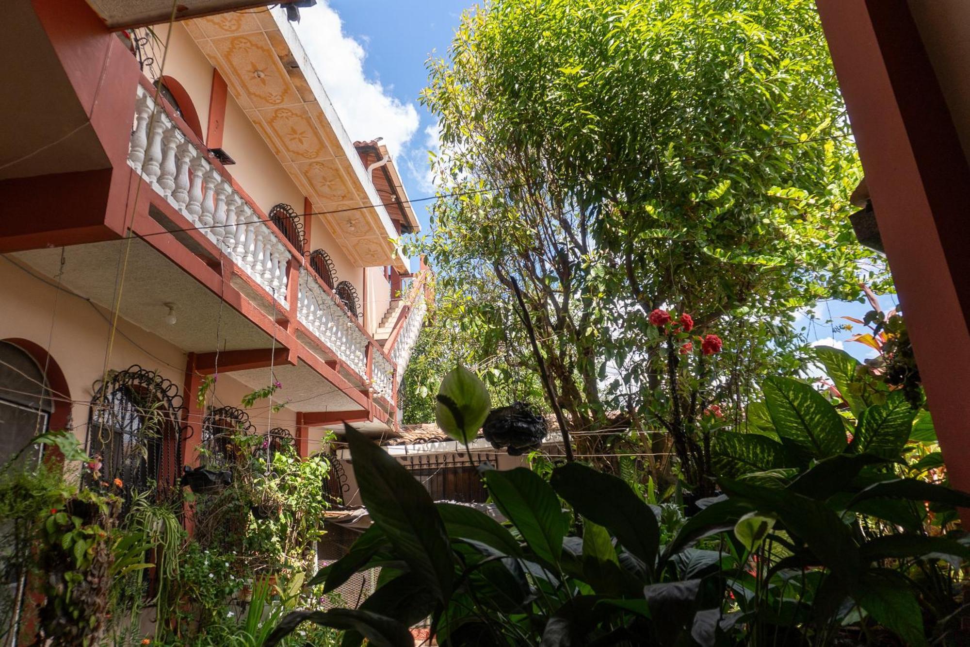 Hostal Delmy Suchitoto Eksteriør billede